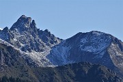 09 Zoom in Valletto e Avaro con la prima spruzzatina di neve